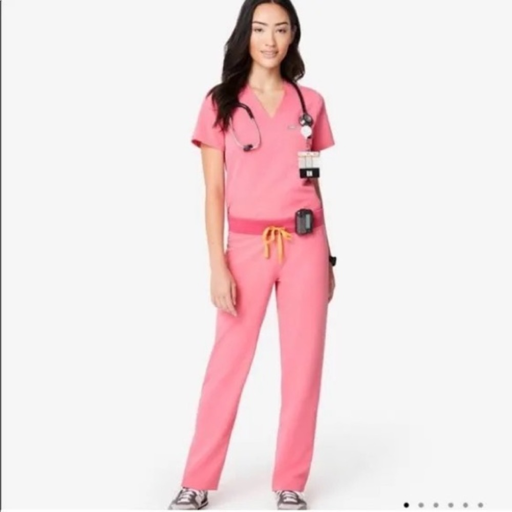 SET Figs Neon Pink Catarina Scrub Top Kade Cargo Scrub Pants